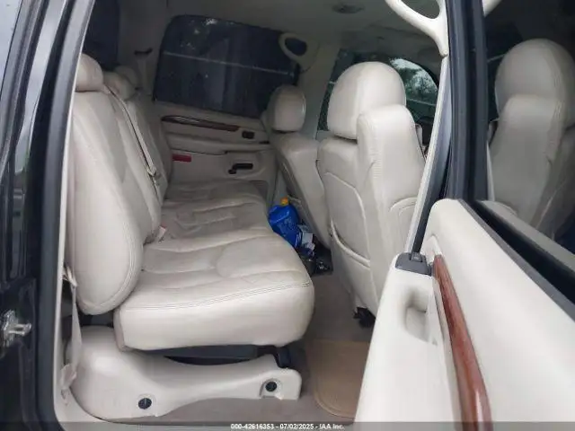Photo of 2004 Cadillac Escalade Ext