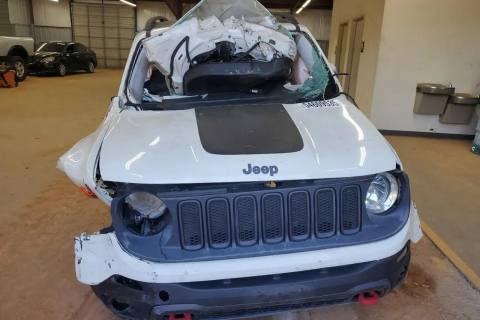 Photo of 2016 Jeep Renegade