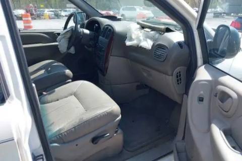 Photo of 2001 Dodge Caravan