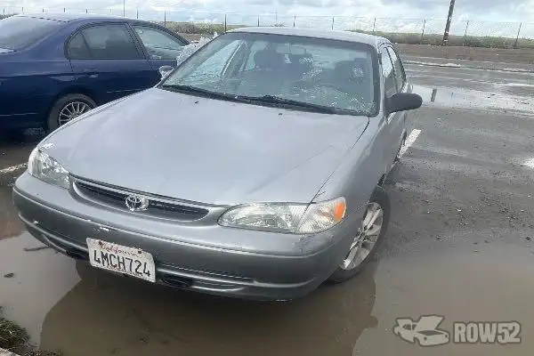 Photo of 2000 Toyota Corolla