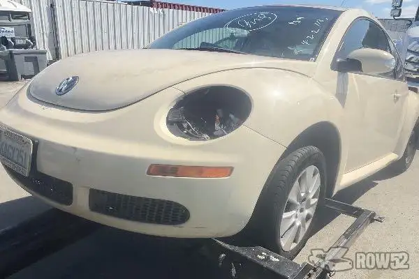 Photo of 2008 Volkswagen New Beetle