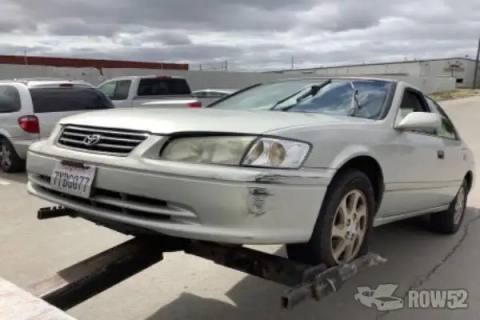 Photo of 2000 Toyota Camry