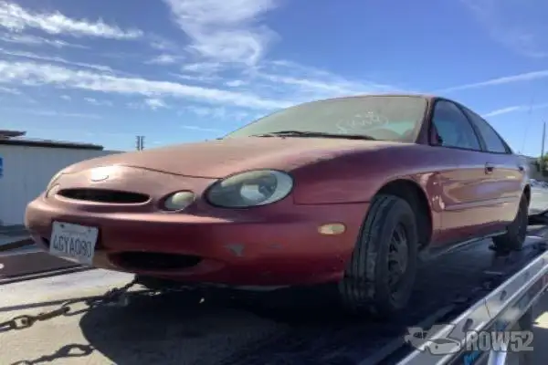 Photo of 1996 Ford Taurus