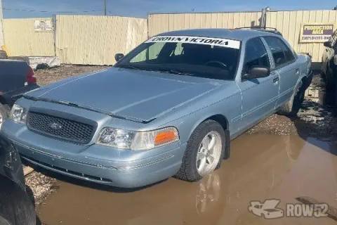 Photo of 2004 Ford Crown Victoria