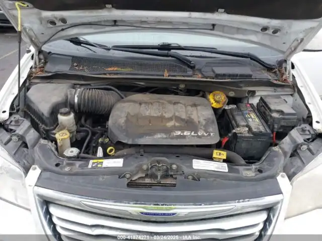 Photo of 2016 Chrysler Town & Country