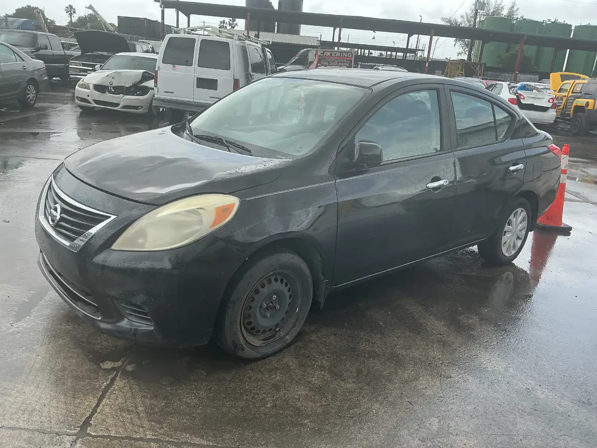 Photo of 2012 Nissan Versa