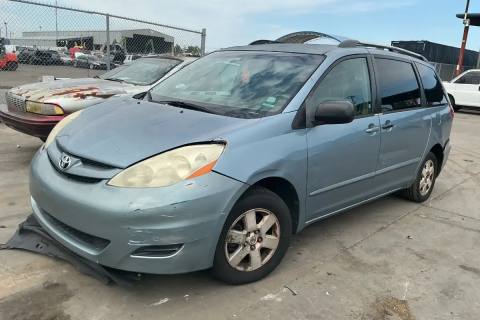 Photo of 2006 Toyota Sienna