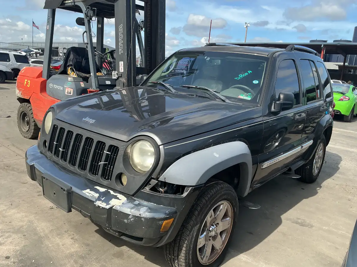Photo of 2006 Jeep Liberty