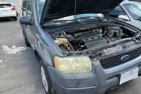 Photo of 2004 Ford Escape