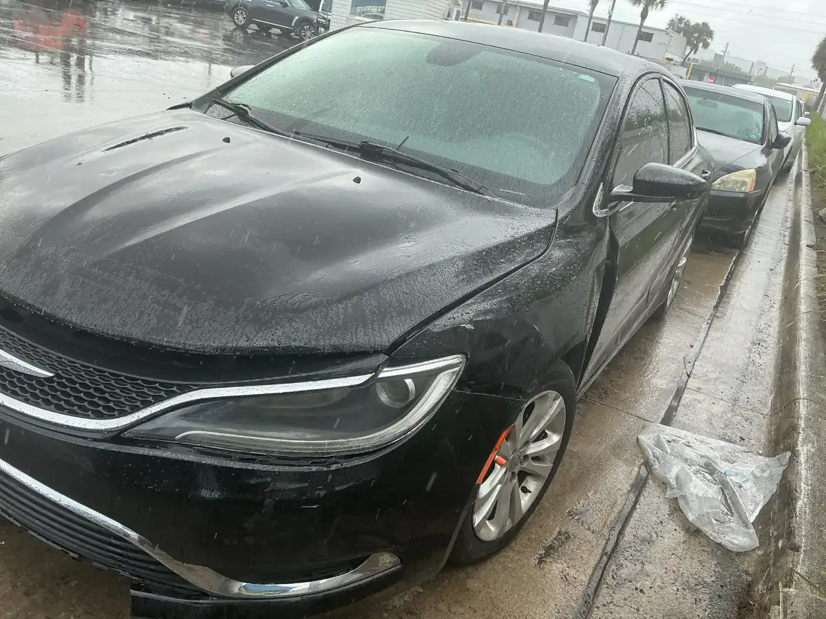 Photo of 2015 Chrysler 200
