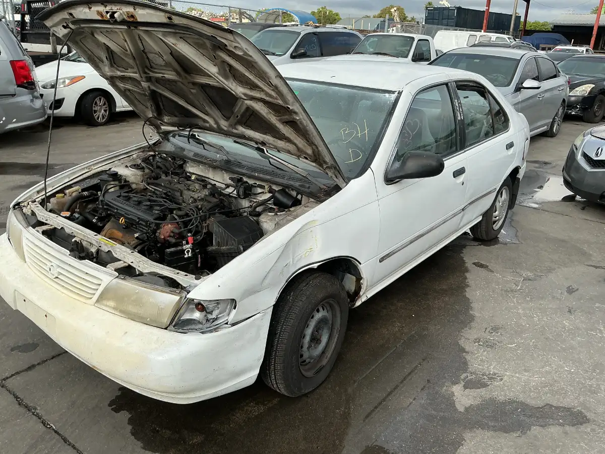 Photo of 1997 Nissan Sentra