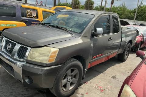 Photo of 2005 Nissan Titan