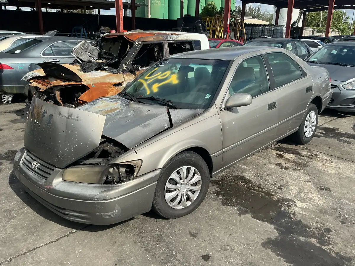 Photo of 1998 Toyota Camry