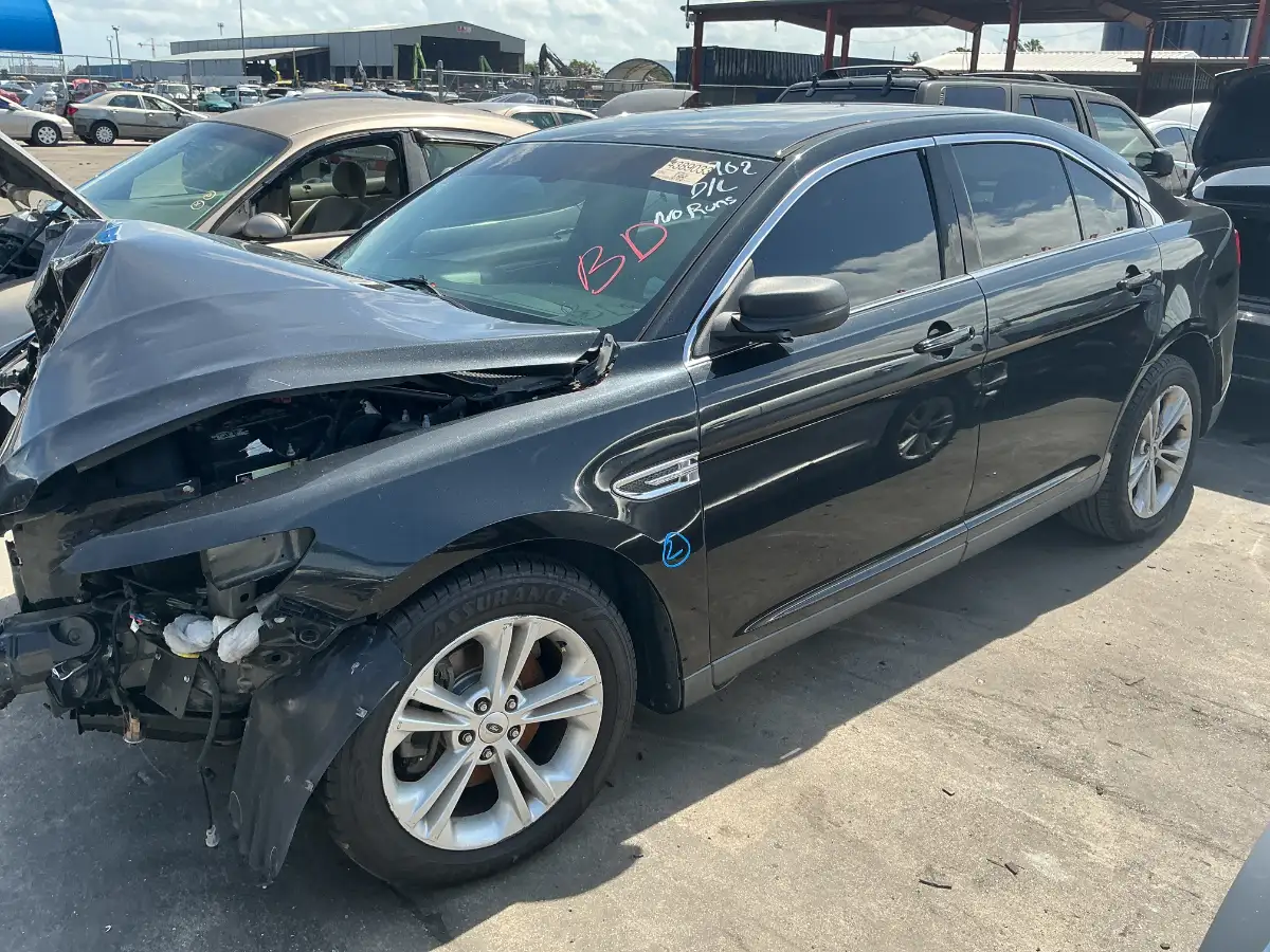 Photo of 2015 Ford Taurus