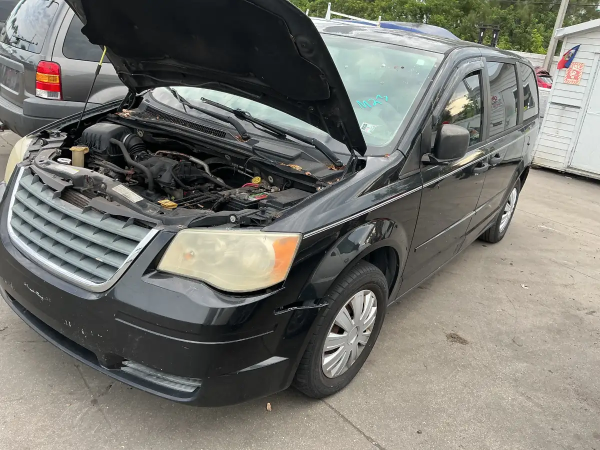 Photo of 2008 Chrysler Town & Country