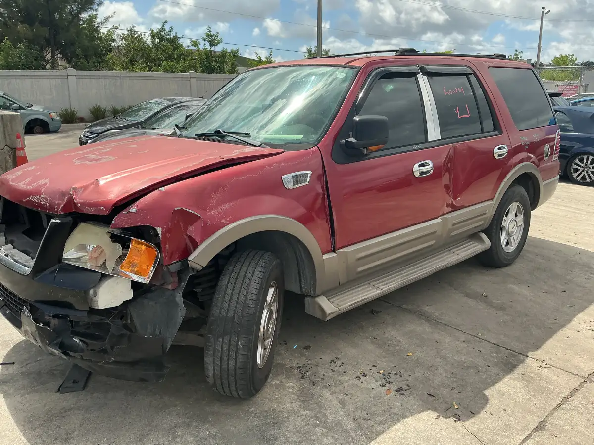 Photo of 2004 Ford Expedition