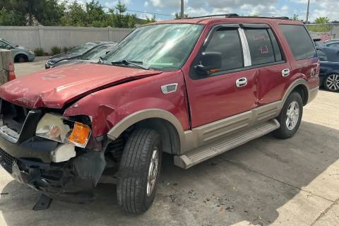 Photo of 2004 Ford Expedition