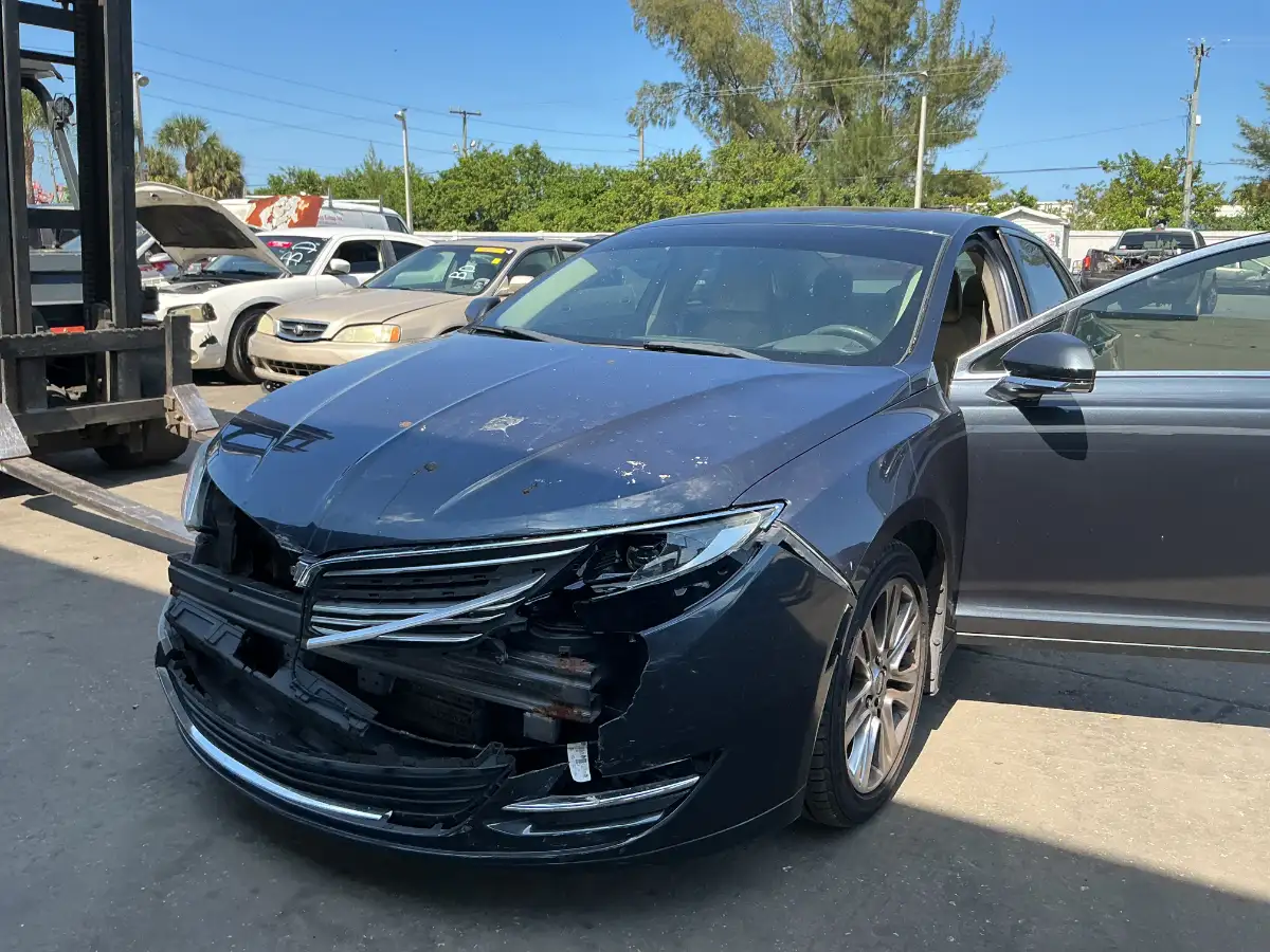 Photo of 2014 Lincoln Mkz