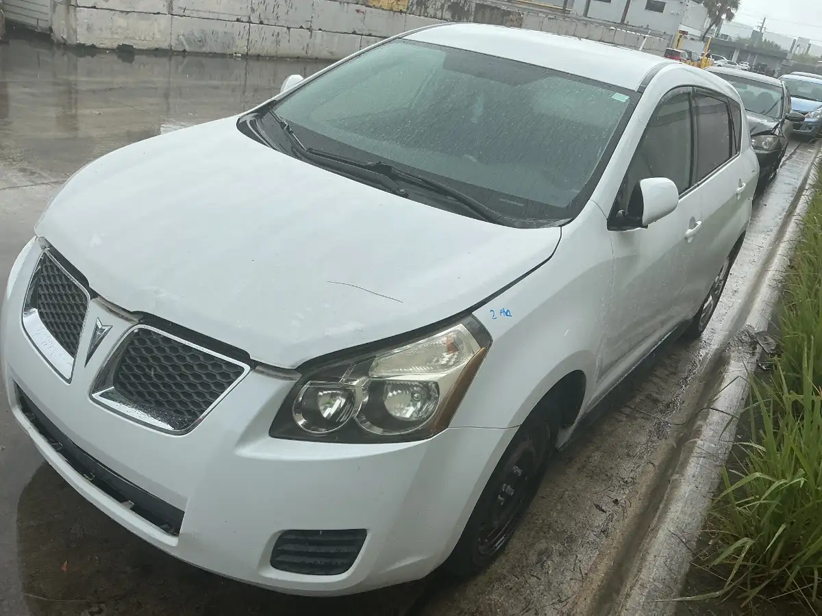 Photo of 2009 Pontiac Vibe