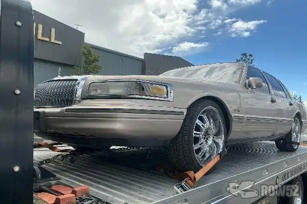 Photo of 1997 Lincoln Town Car