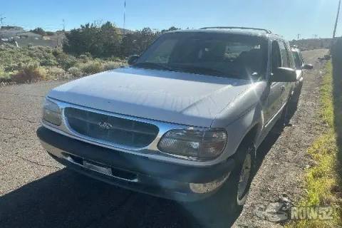 Photo of 1998 Ford Explorer