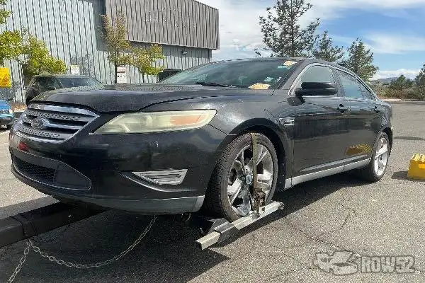 Photo of 2010 Ford Taurus