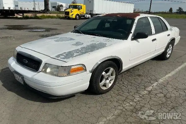 Photo of 2003 Ford Crown Victoria