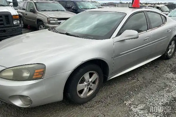 Photo of 2006 Pontiac Grand Prix