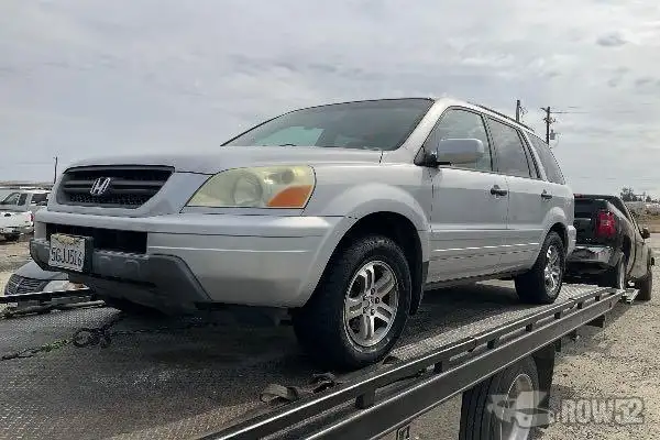 Photo of 2004 Honda Pilot