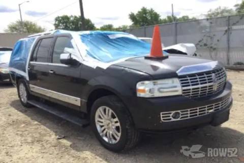 Photo of 2010 Lincoln Navigator L