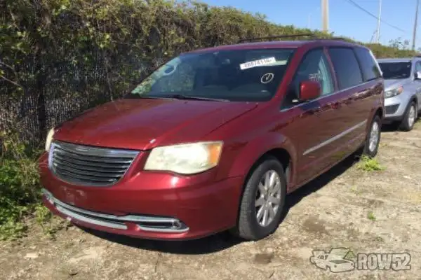 Photo of 2013 Chrysler Town & Country