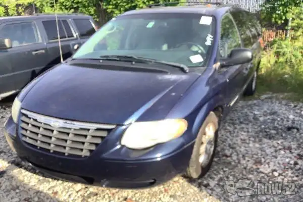 Photo of 2006 Chrysler Town & Country