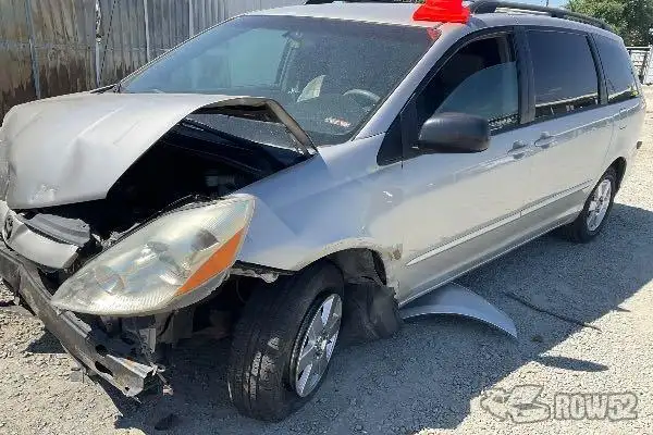Photo of 2006 Toyota Sienna