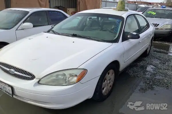 Photo of 2003 Ford Taurus