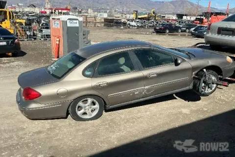 Photo of 2002 Ford Taurus