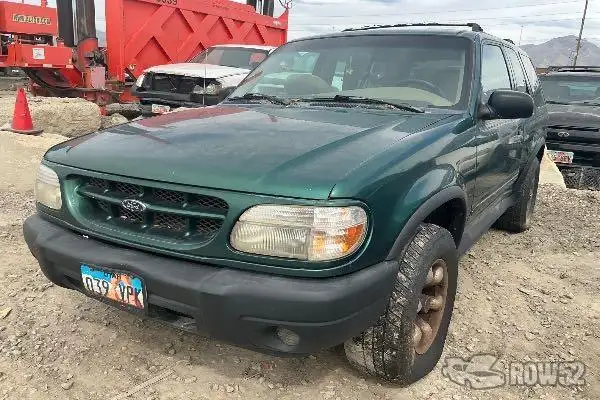 Photo of 2000 Ford Explorer