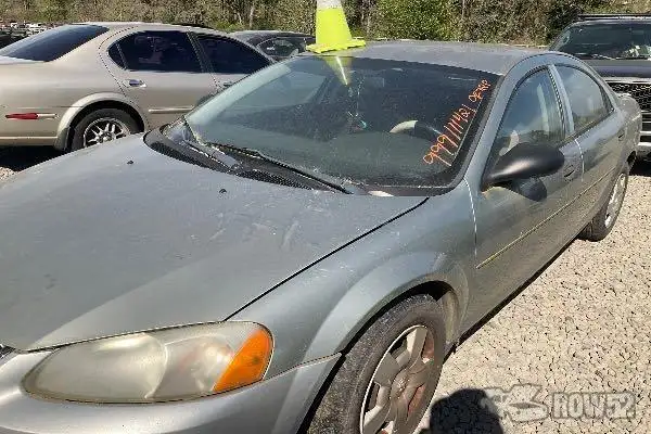 Photo of 2004 Dodge Stratus