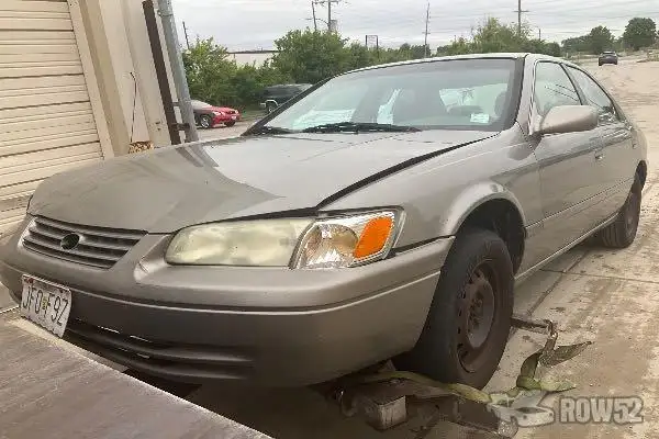 Photo of 2000 Toyota Camry