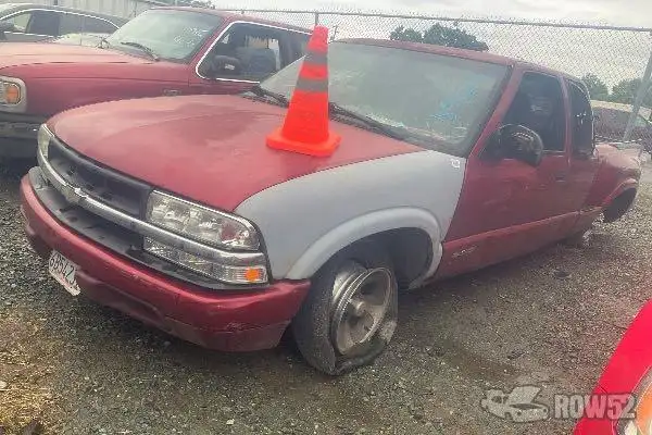 Photo of 1999 Chevrolet S10 Pickup