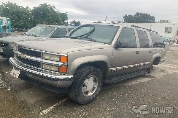 Photo of 1999 Chevrolet Suburban