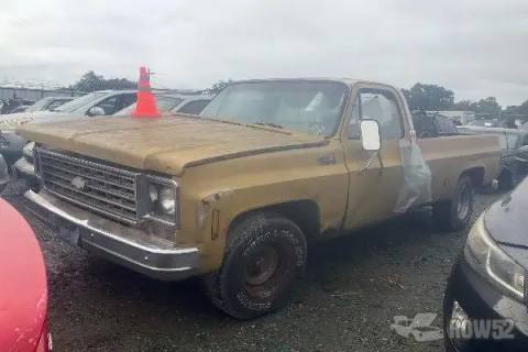 Photo of 1975 Chevrolet Truck (Pre-81)