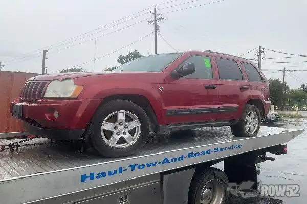 Photo of 2005 Jeep Grand Cherokee
