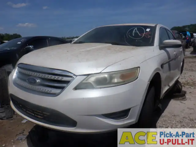 Photo of 2012 Ford Taurus