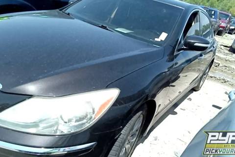 Photo of 2013 Hyundai Genesis