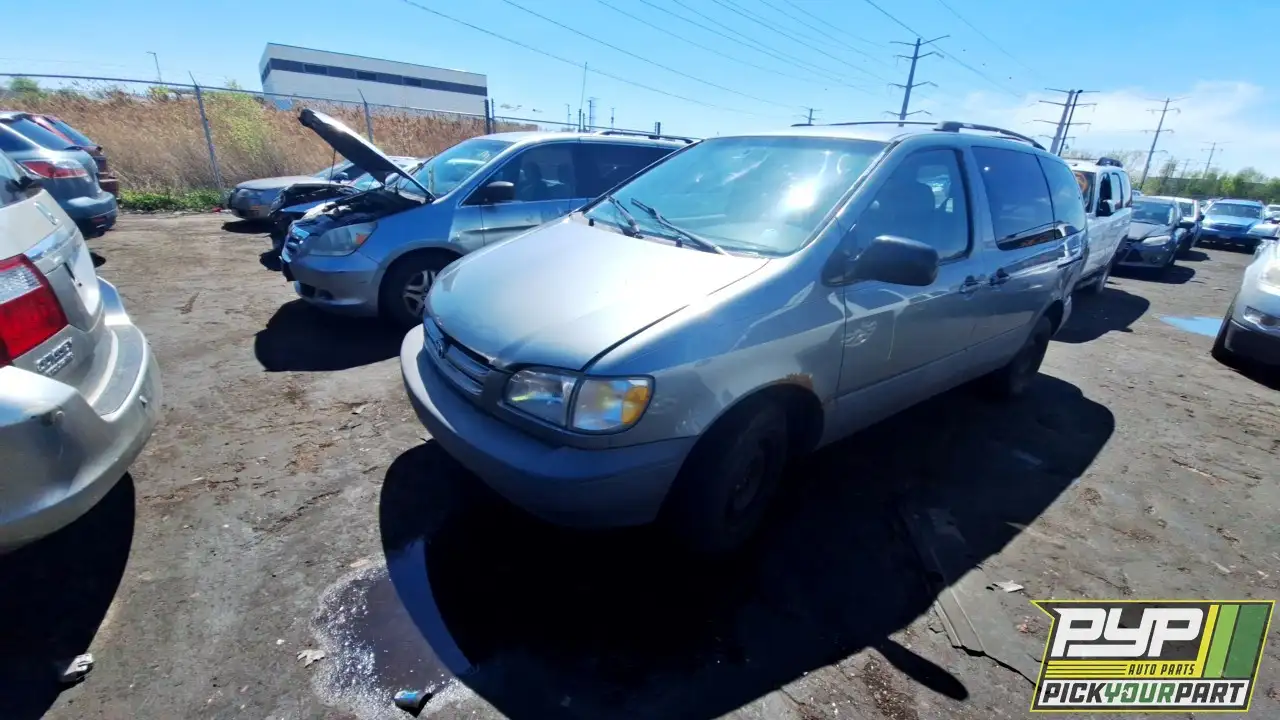 Photo of 2000 Toyota Sienna