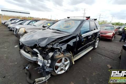 Photo of 2010 Mercedes-Benz Ml550