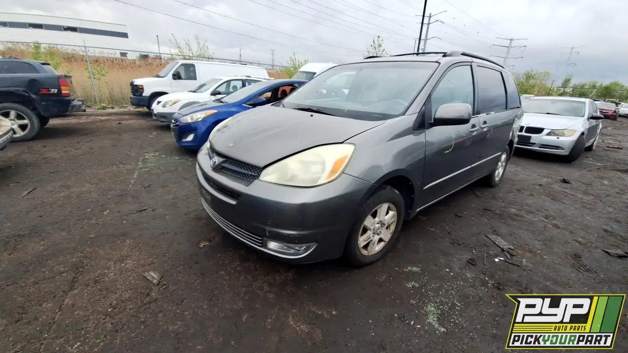 Photo of 2004 Toyota Sienna