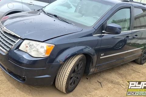 Photo of 2009 Chrysler Town & Country