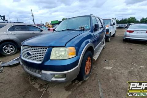 Photo of 2004 Ford Expedition