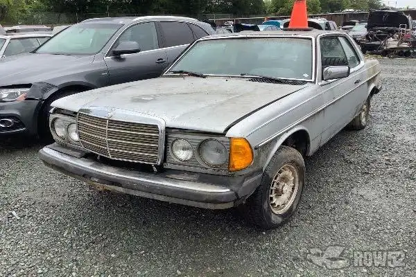 Photo of 1979 Mercedes-Benz 300